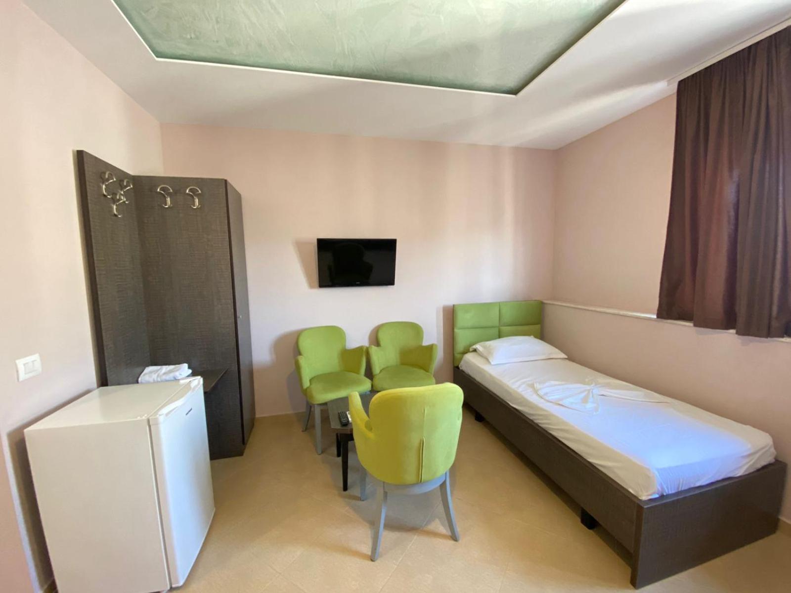 Hotel Fish Land Plazhi San Pietro Экстерьер фото